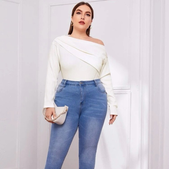 Sweater - Picture 5 of 5